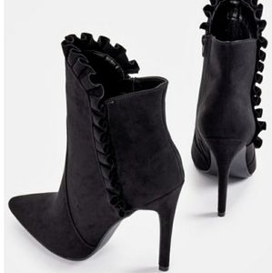 NIB Black Latrice Booties
